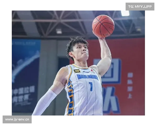 CBA应全力保护曾凡博发展潜力推动中国篮球未来走向辉煌 CBA应全力保护曾凡博发展潜力推动中国篮球未来走向辉煌